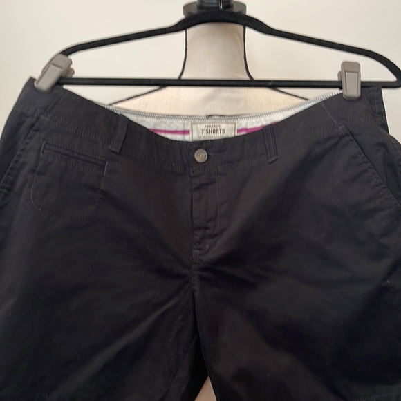 Old Navy Perfect Shorts Chino Shorts - Picture 2 of 15